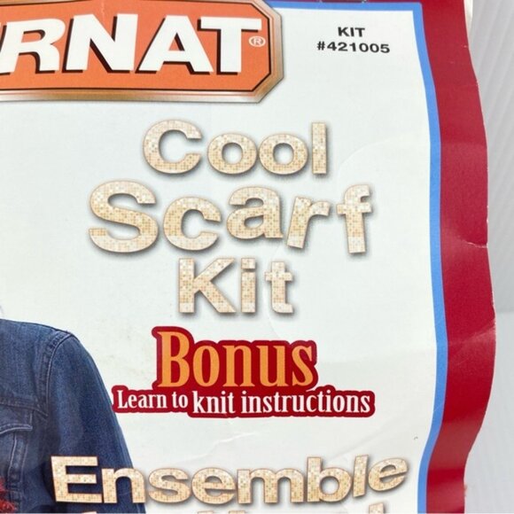Bernat Cool Scarf Kit for Red Knit Scarf NEW - Picture 2 of 9